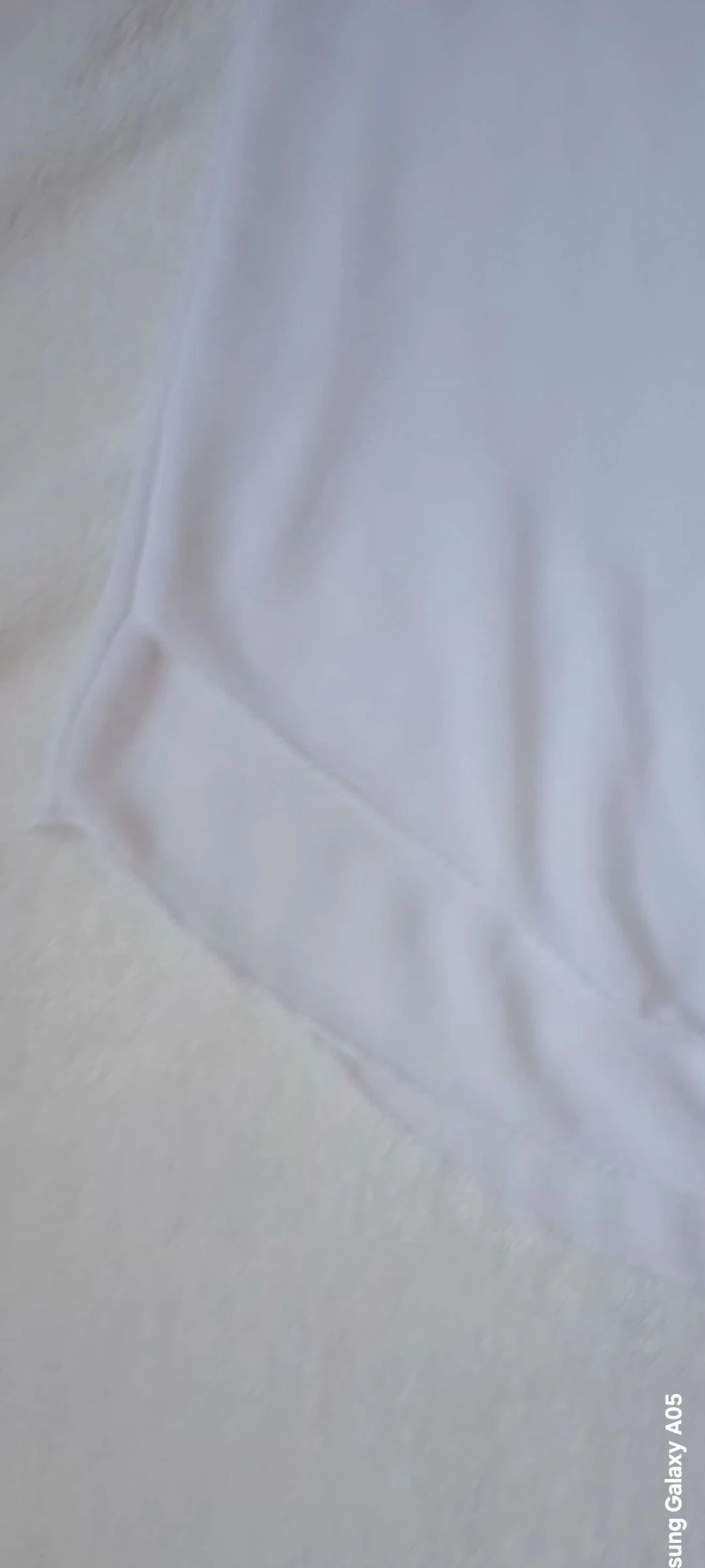 Flowy white top T back zip - 3 ruffles - like new – photo 8